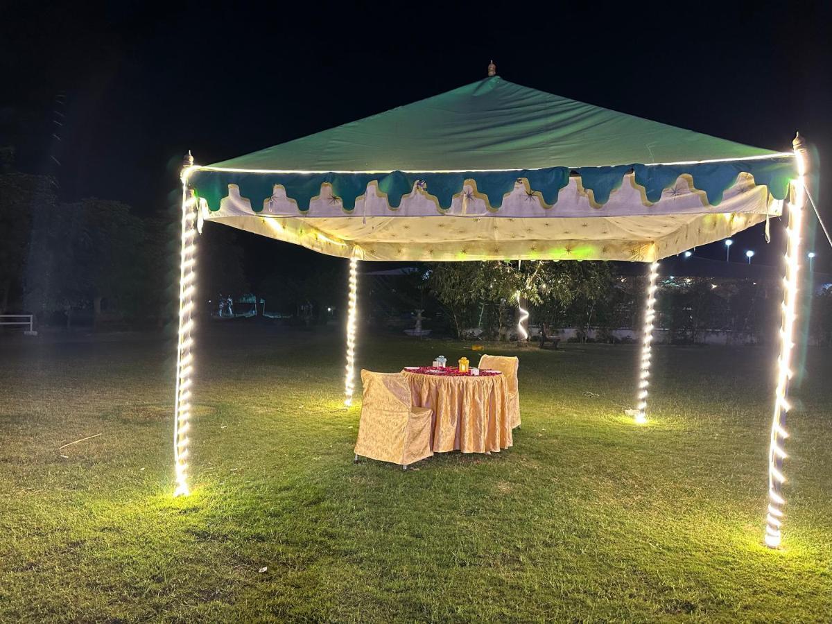 Modhera Sunrise Resort - Tents Bhungas Jungle Restaurants & Candlelight Dining Kalri Kültér fotó